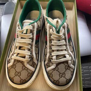 Gucci women's tennis shoes size 38